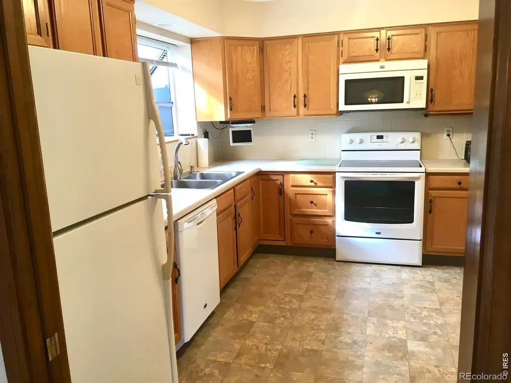 2627 Elmhurst Circle Longmont CO 80503