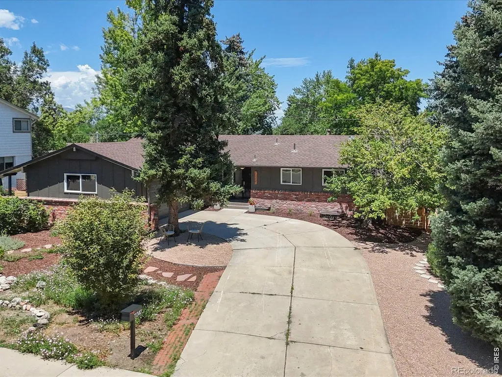 Lakewood CO, 11347 W 26th Place