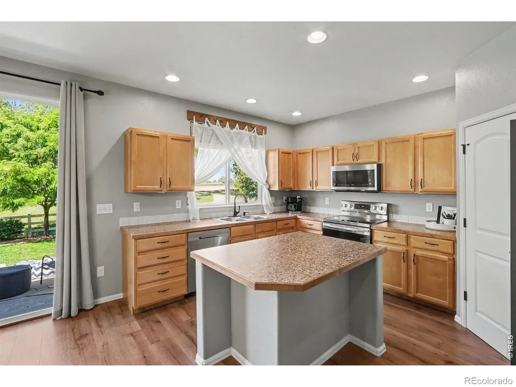 218 Sycamore Avenue Johnstown CO 80534