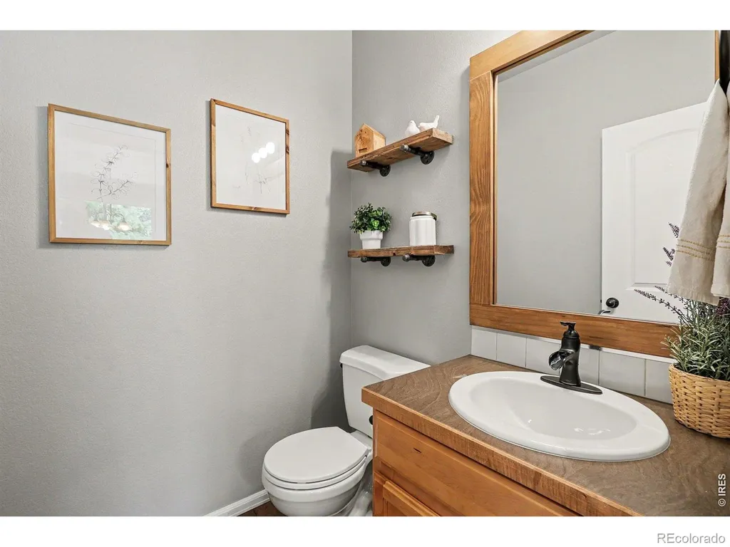 218 Sycamore Avenue Johnstown CO 80534