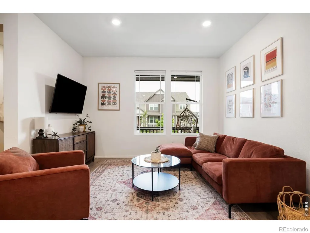 2501 Winding Drive Longmont CO 80504