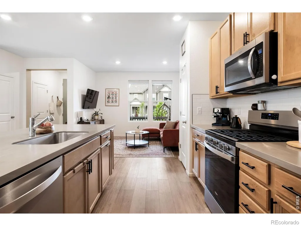 2501 Winding Drive Longmont CO 80504