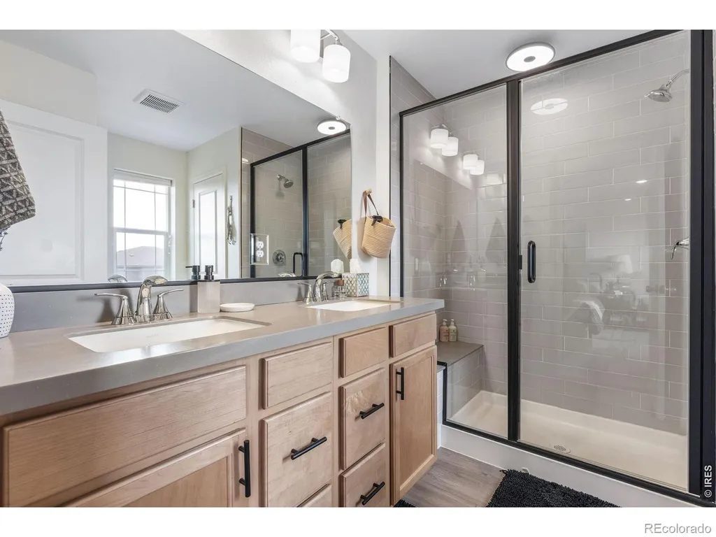 2501 Winding Drive Longmont CO 80504