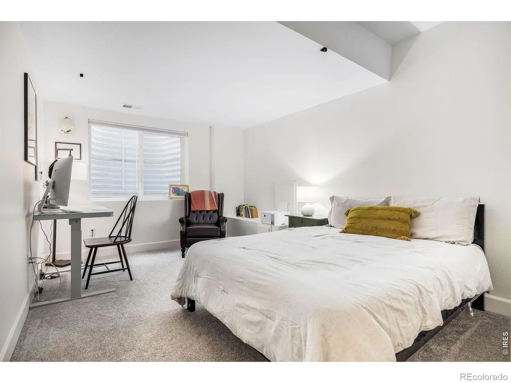 2501 Winding Drive Longmont CO 80504