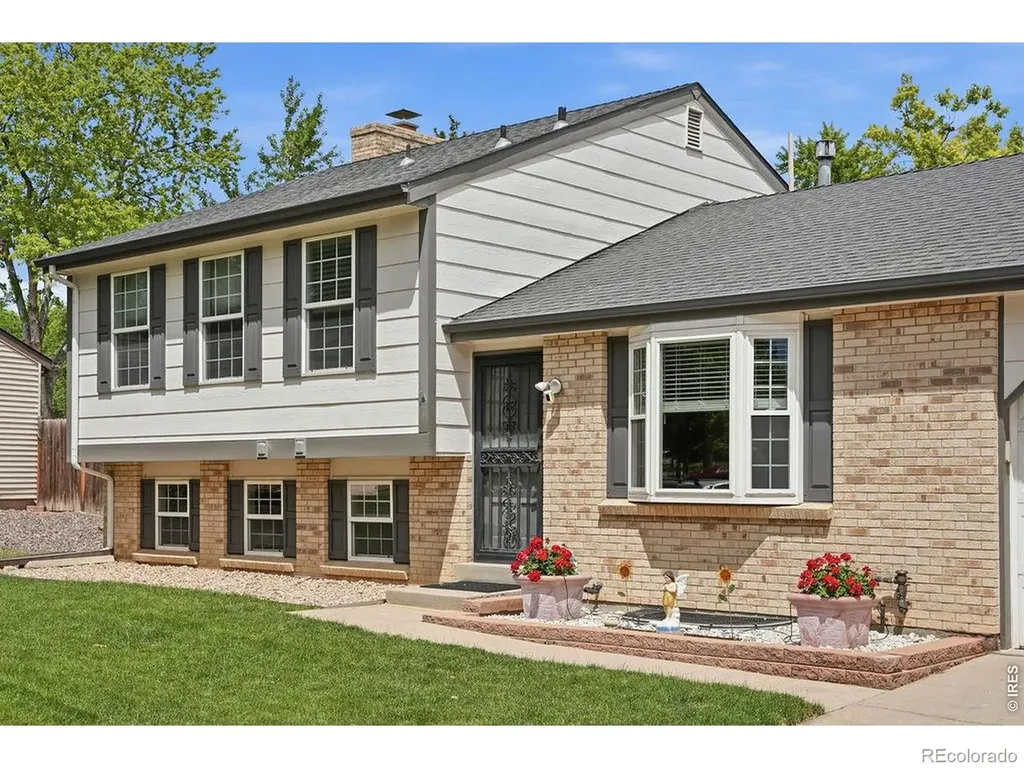 8240 Garland Drive Arvada CO 80005