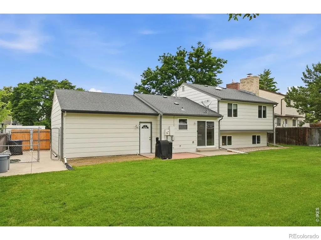 8240 Garland Drive Arvada CO 80005