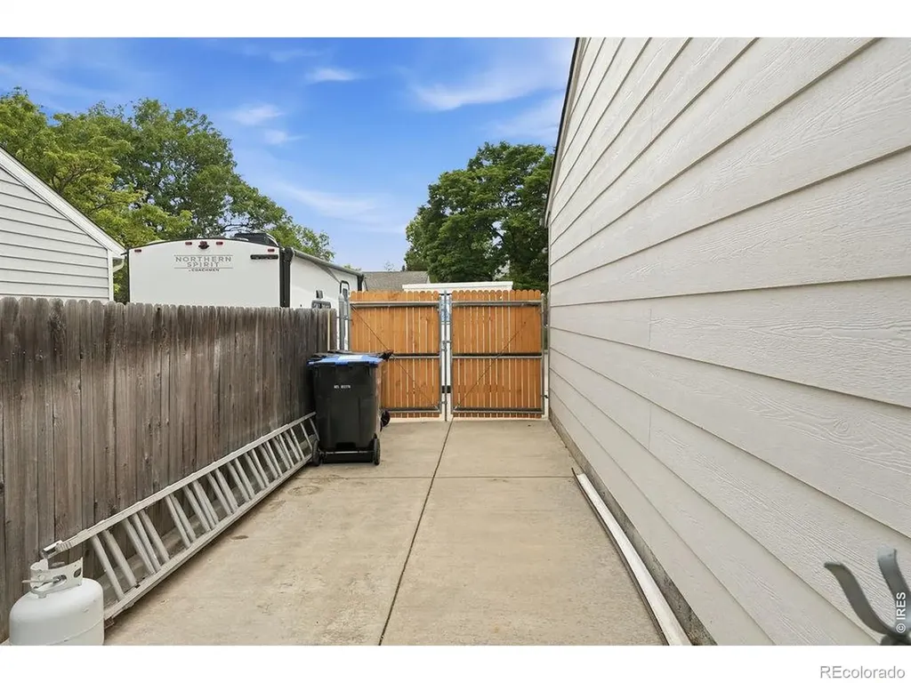 8240 Garland Drive Arvada CO 80005