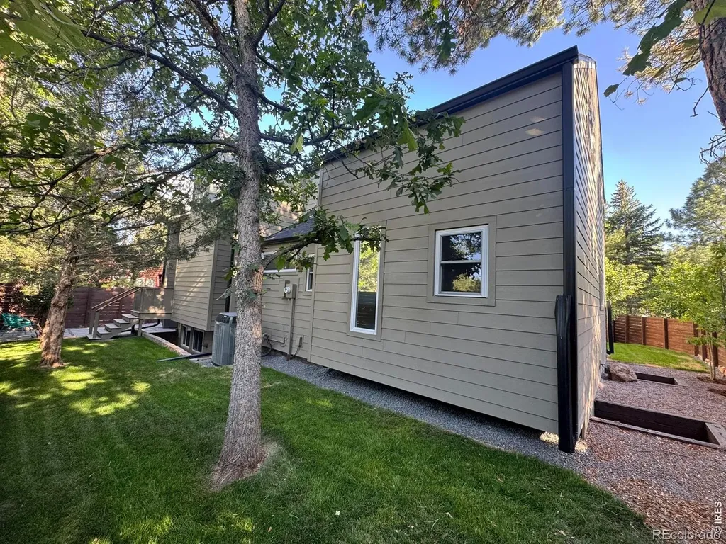 3497 Iris Court Boulder CO 80304