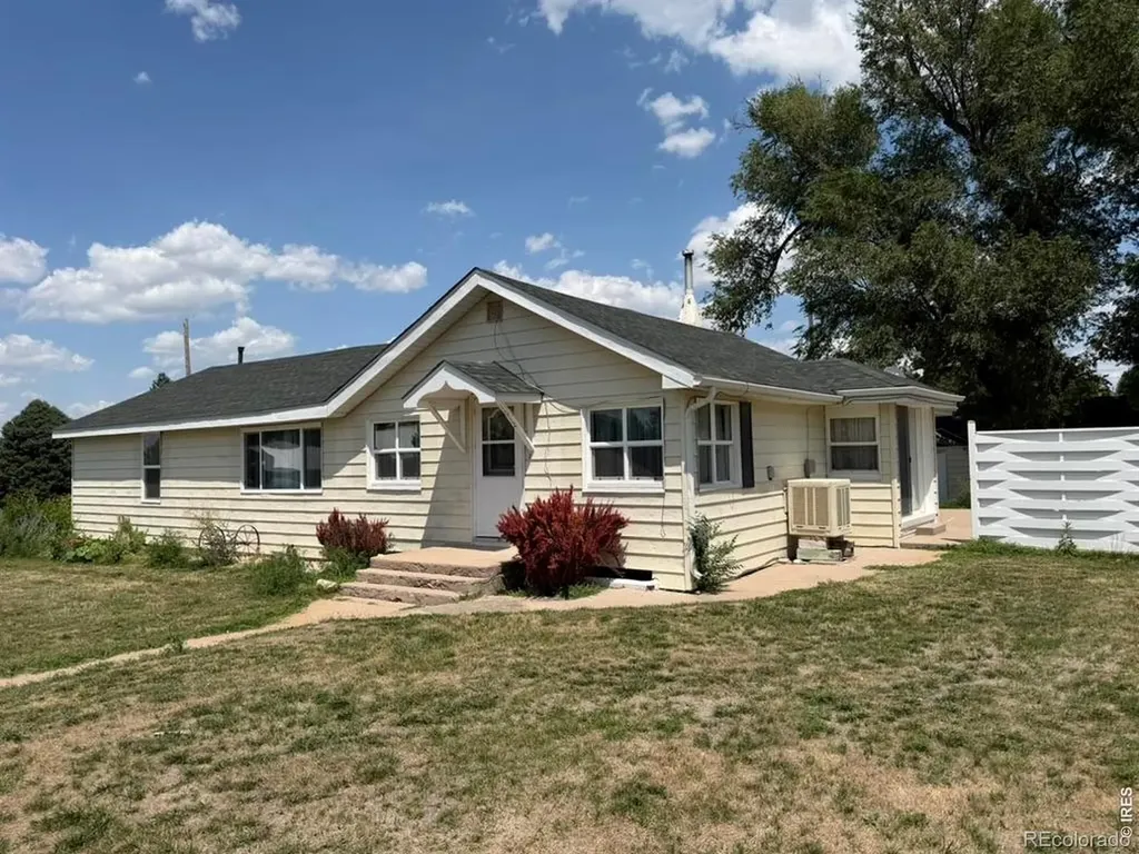 1012 Lincoln Street Wray CO 80758