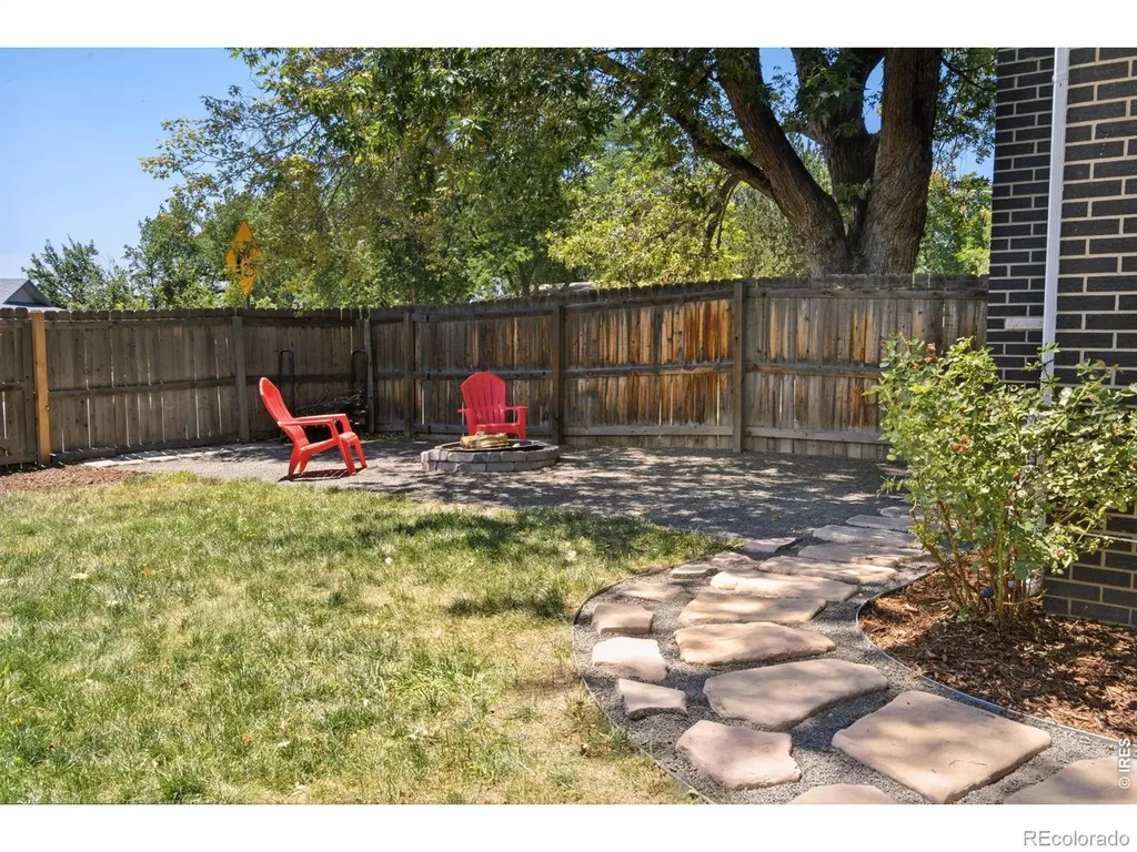 7616 Oak Street Arvada CO 80005