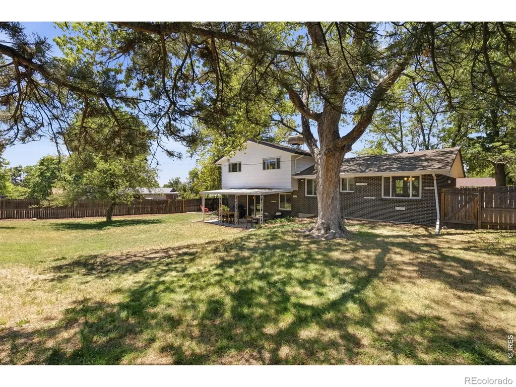 7616 Oak Street Arvada CO 80005