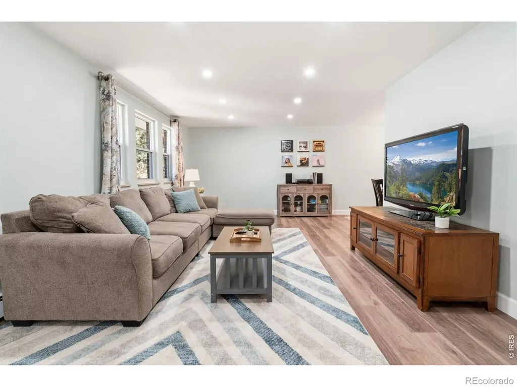 7616 Oak Street Arvada CO 80005