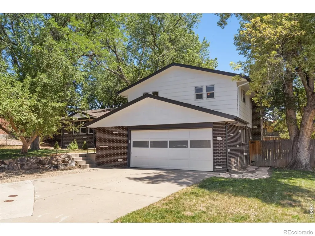 7616 Oak Street Arvada CO 80005