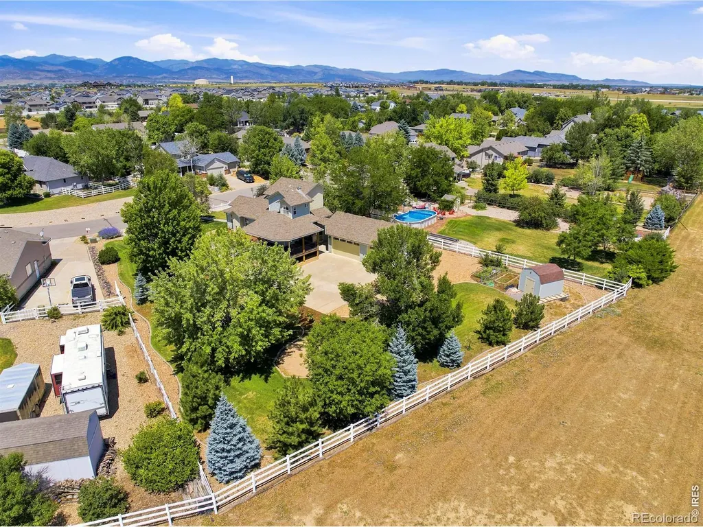 2038 Burbank Street Berthoud CO 80513