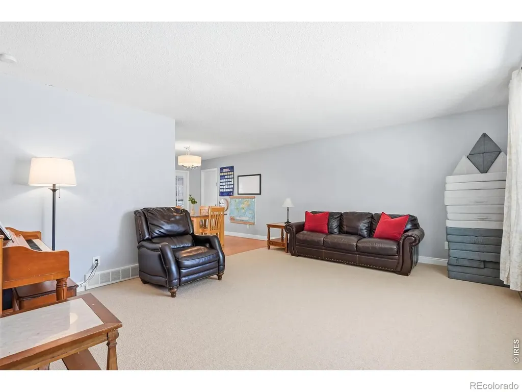 14 Princeton Circle Longmont CO 80503