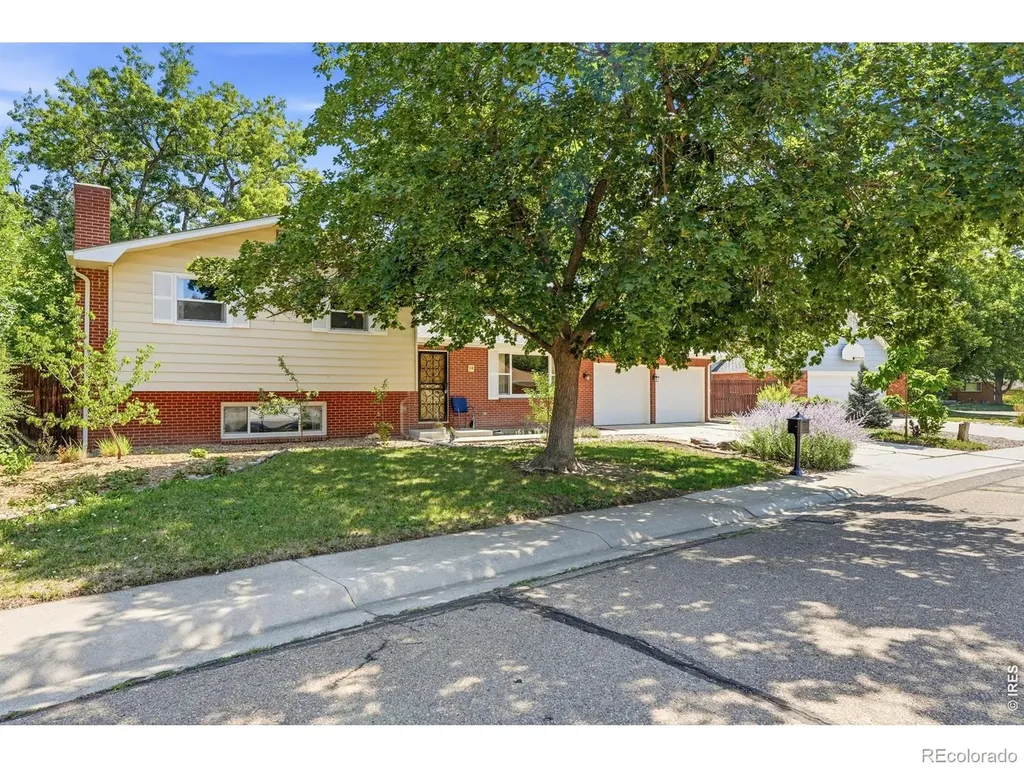 14 Princeton Circle Longmont CO 80503