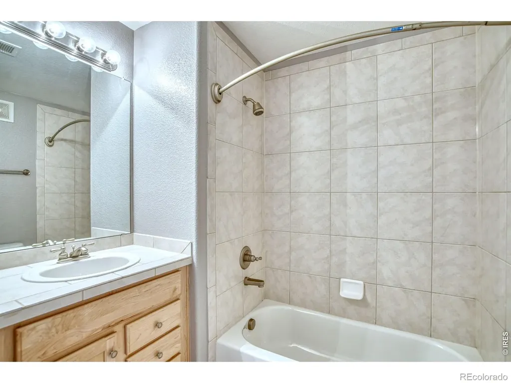2239 Calais Drive Longmont CO 80504