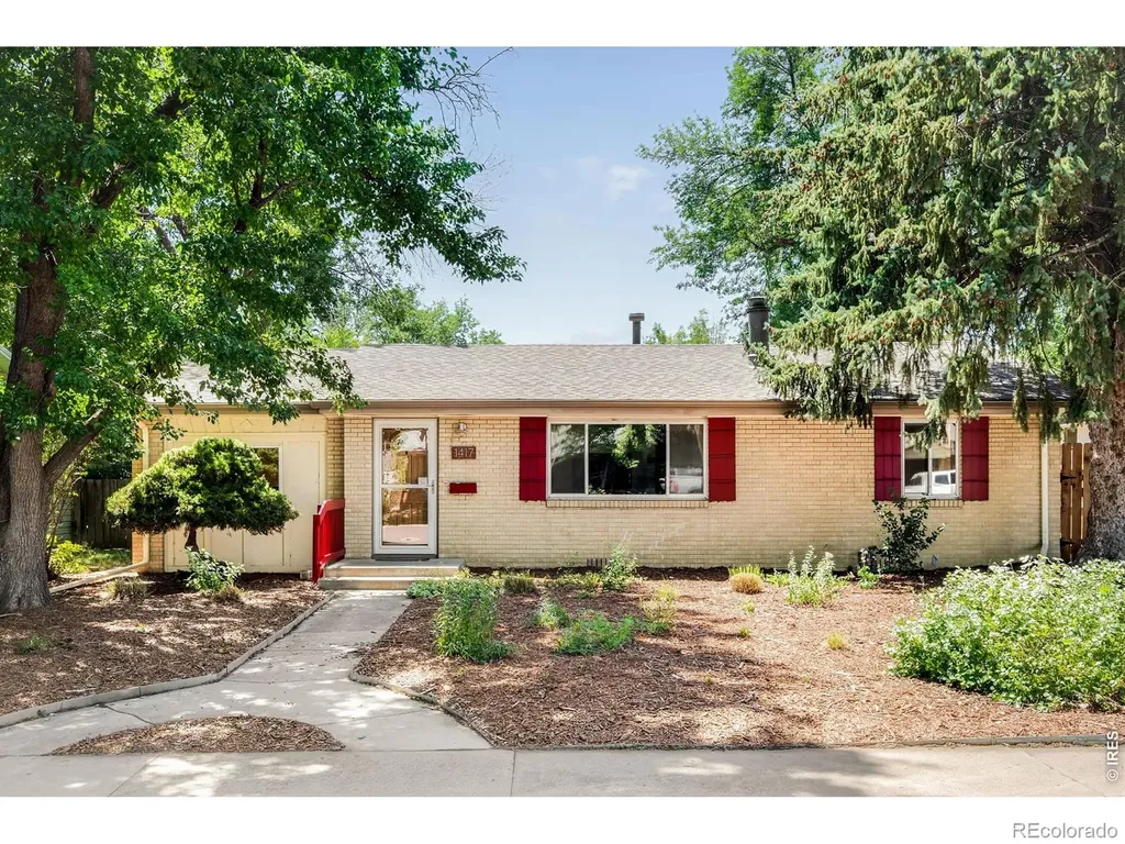1417 Sharpe Place Longmont CO 80501