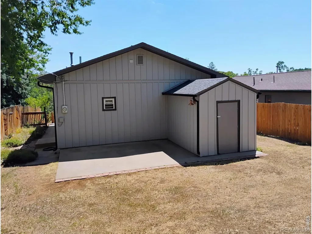 217 5th Avenue Lyons CO 80540