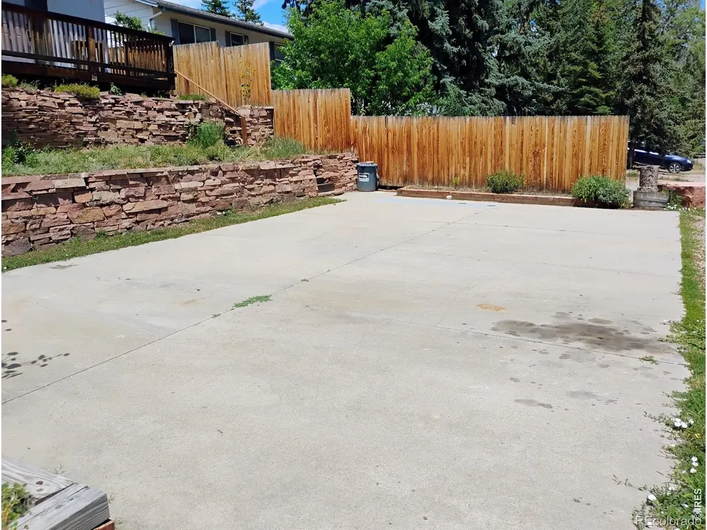 217 5th Avenue Lyons CO 80540
