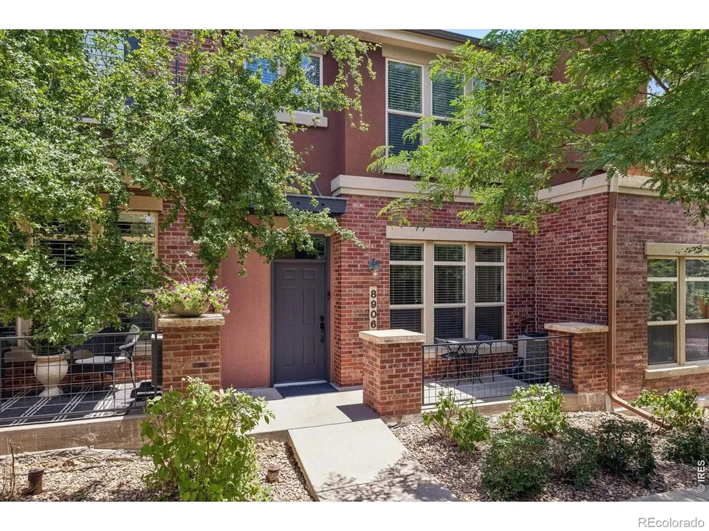 8906 E Nichols Place Centennial CO 80112