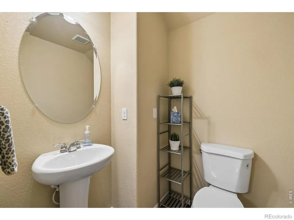 8906 E Nichols Place Centennial CO 80112