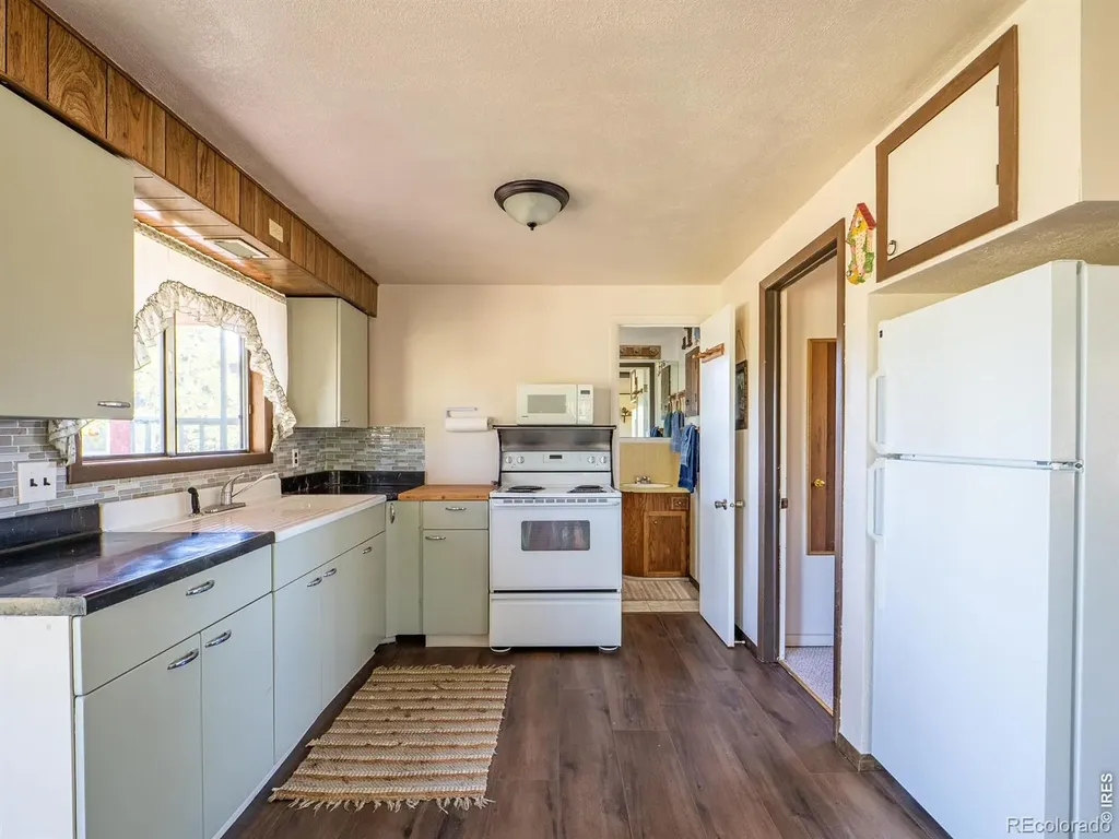 478 Wapiti Road Red Feather Lakes CO 80545