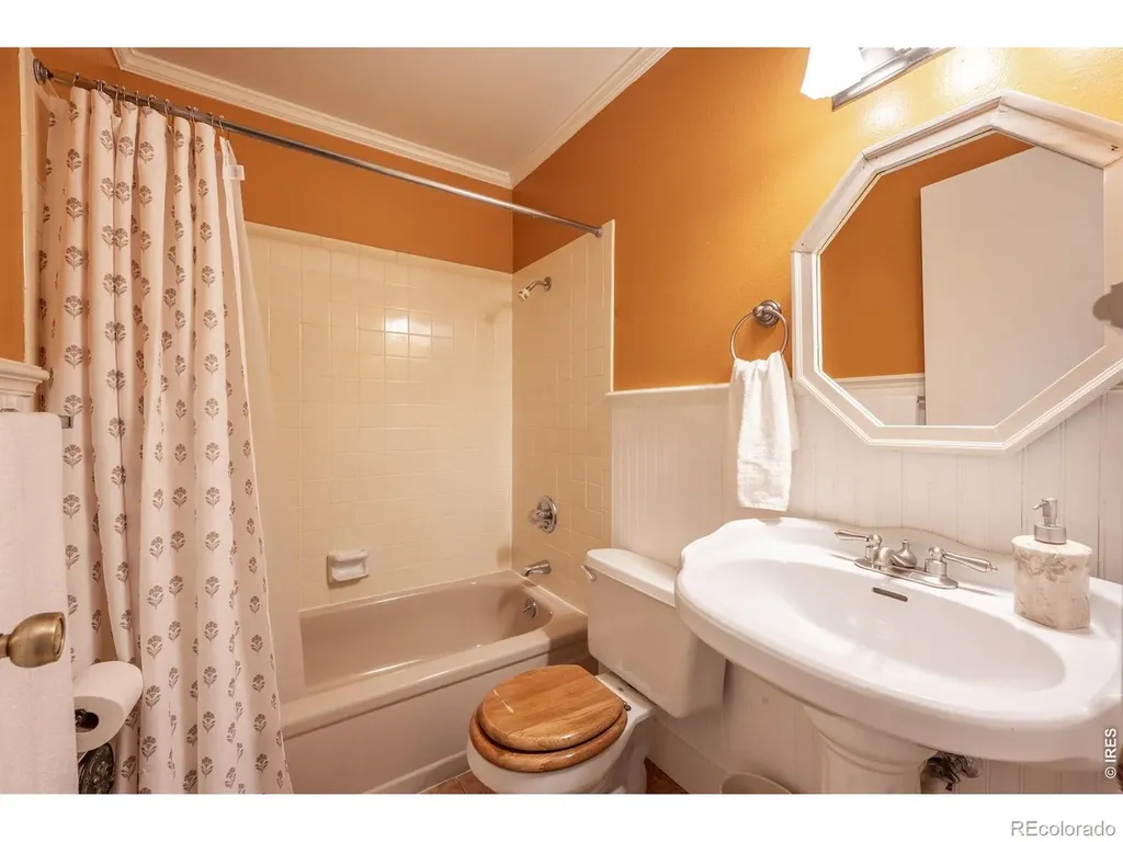 1518 Peterson Place Longmont CO 80501