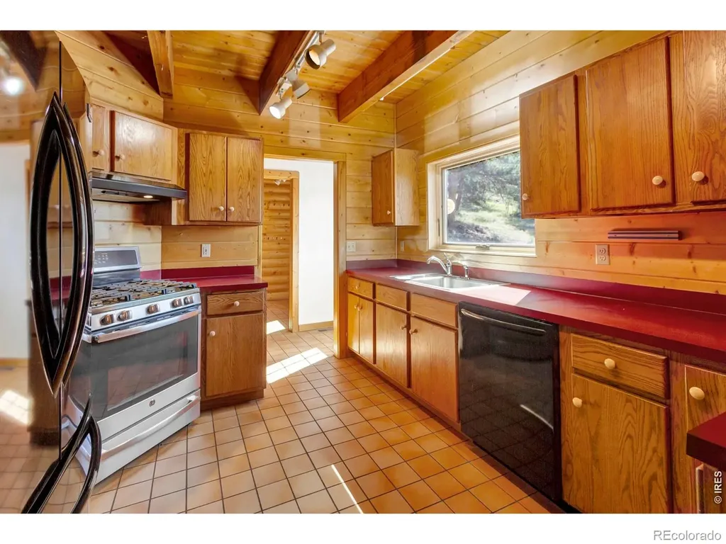 9571 E Highway 36 Lyons CO 80540