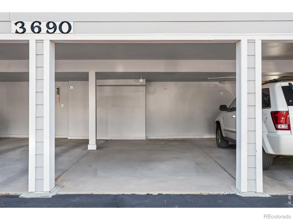 3690 Iris Avenue Boulder CO 80301