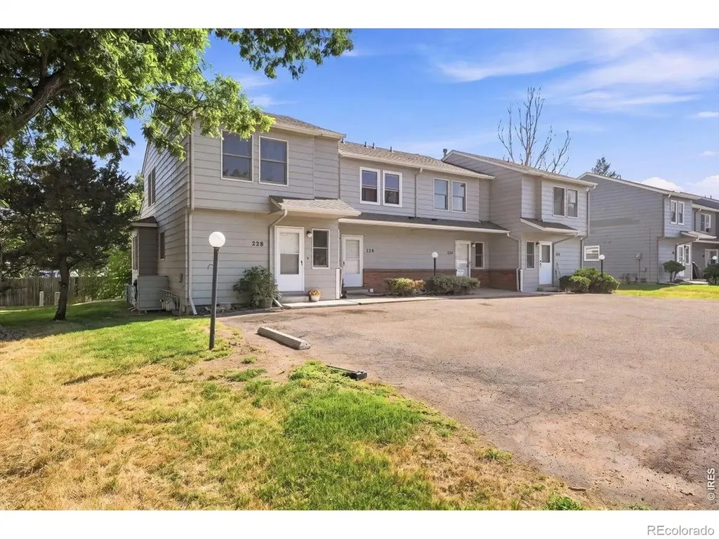 228 E 42nd Street Loveland CO 80538
