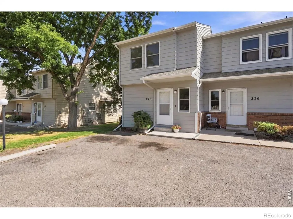 228 E 42nd Street Loveland CO 80538