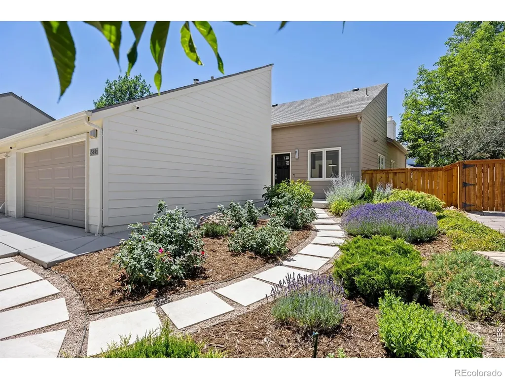3647 Roundtree Court Boulder CO 80304