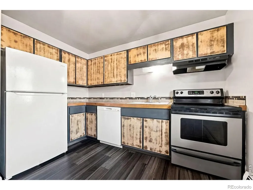 950 Big Thompson Avenue Estes Park CO 80517
