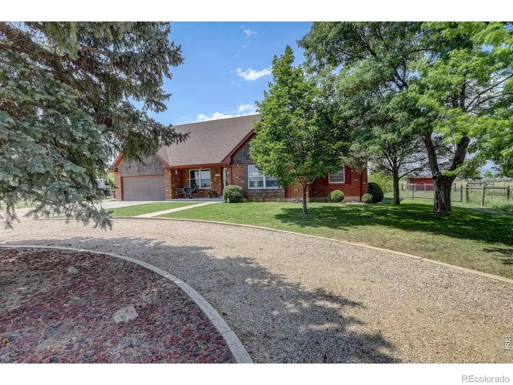 2316 Horseshoe Circle Longmont CO 80504