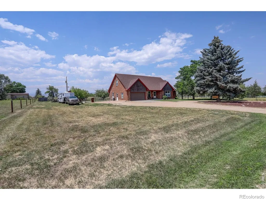 2316 Horseshoe Circle Longmont CO 80504