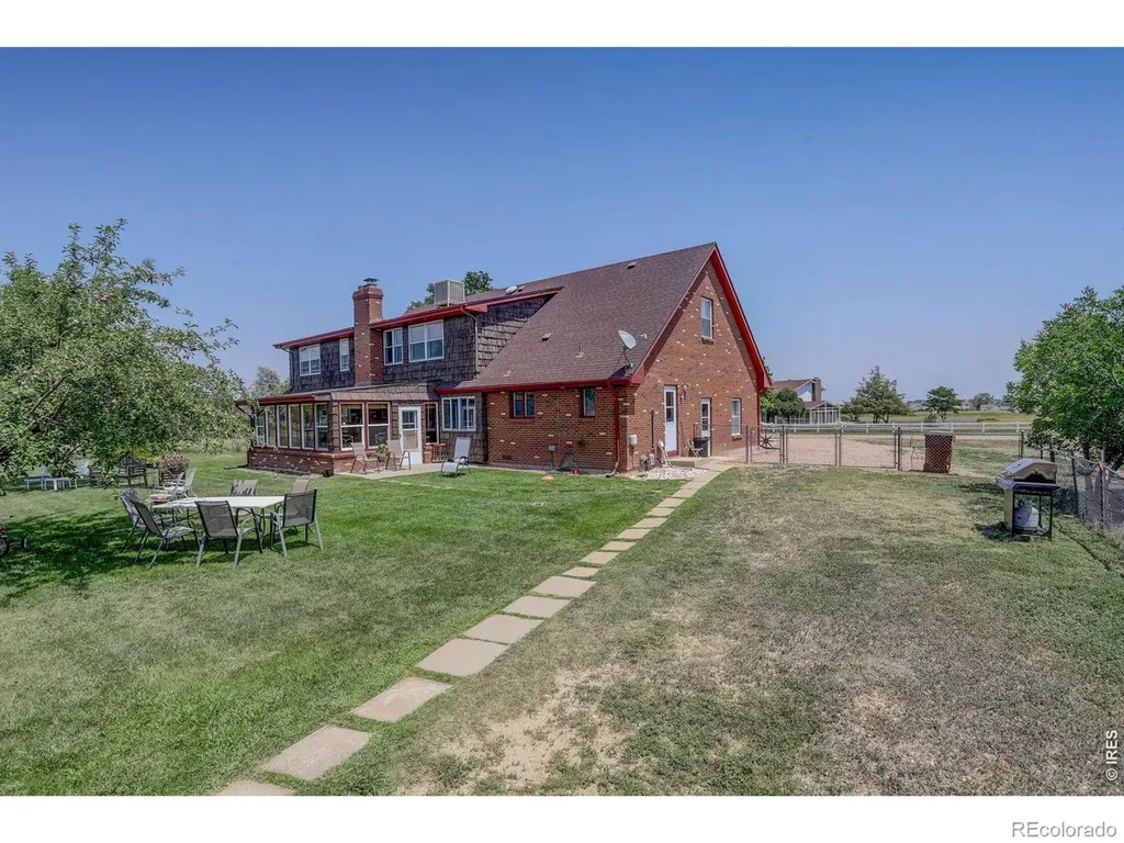 2316 Horseshoe Circle Longmont CO 80504
