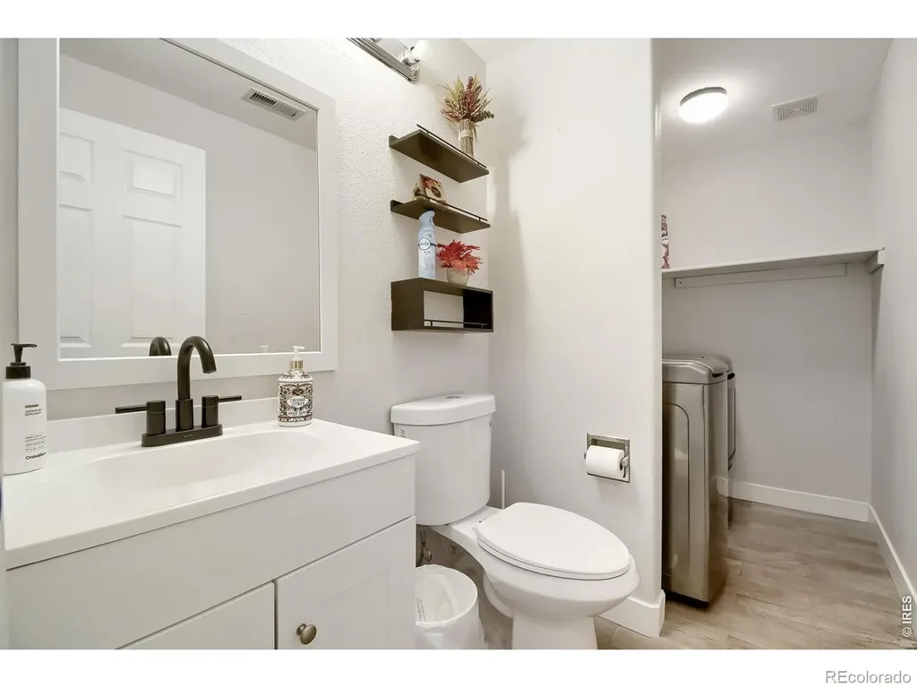 1415 Deerwood Drive Longmont CO 80504