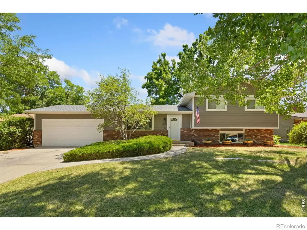 Fort Collins CO, 1833 Manchester Drive