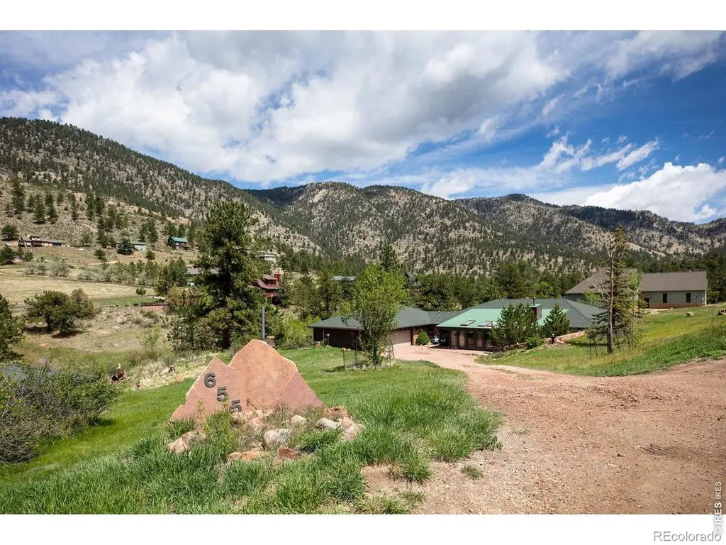 655 Kiowa Road Lyons CO 80540