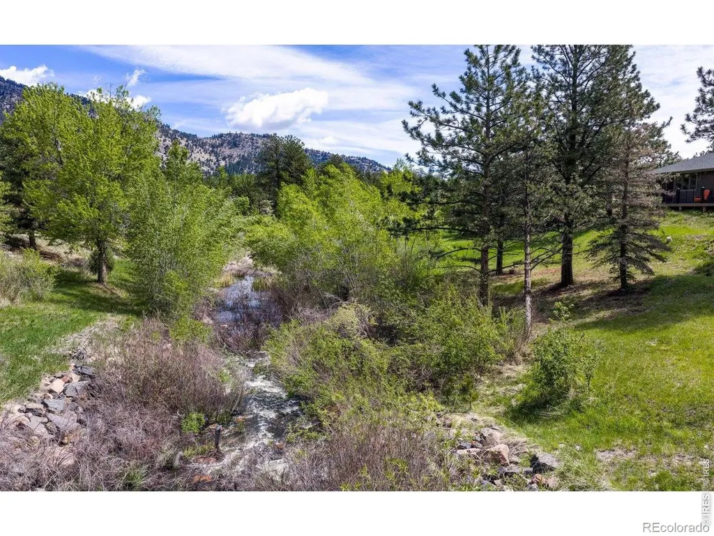 655 Kiowa Road Lyons CO 80540