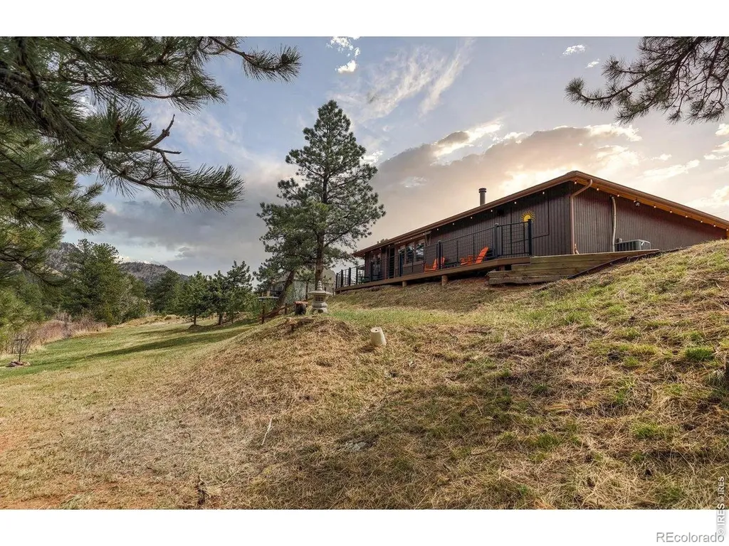 655 Kiowa Road Lyons CO 80540