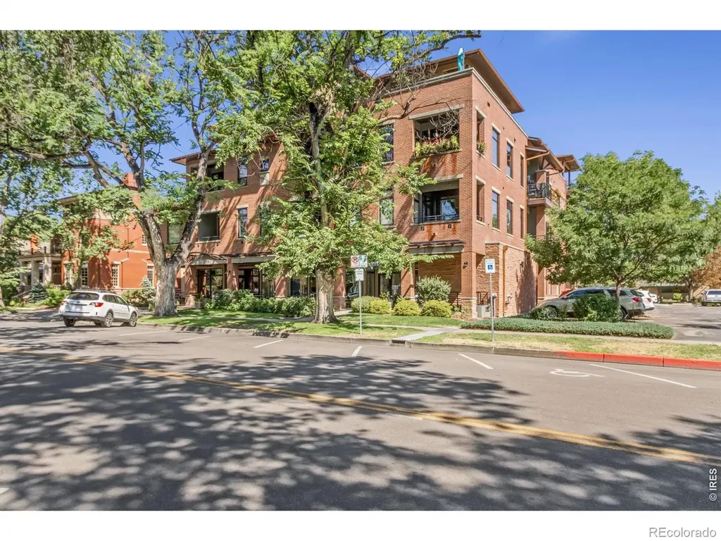 Fort Collins CO, 210 W Magnolia Street, Unit 240