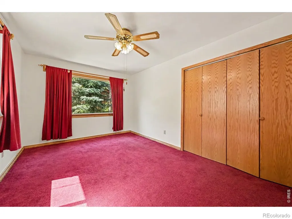19 Pipers Canyon Rd Road Glen Haven CO 80532