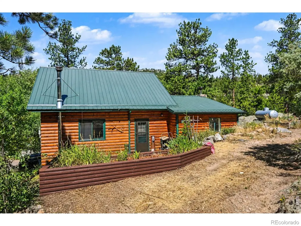 19 Pipers Canyon Rd Road Glen Haven CO 80532