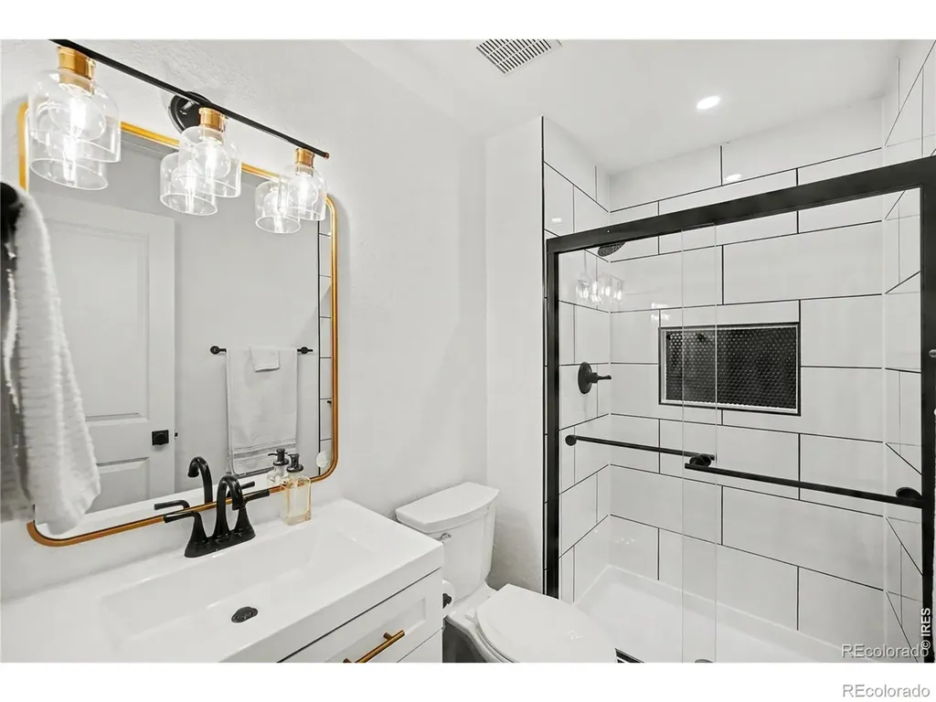 8975 W 89th Place Broomfield CO 80021