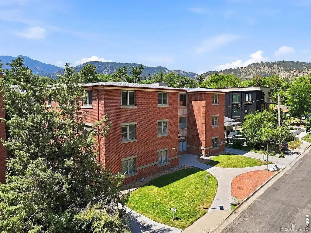 948 North Street Boulder CO 80304