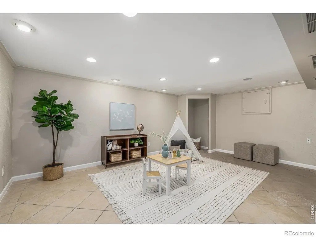2540 S Jasmine Street Denver CO 80222