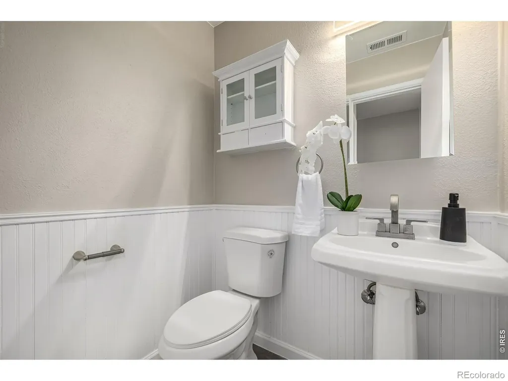 2540 S Jasmine Street Denver CO 80222