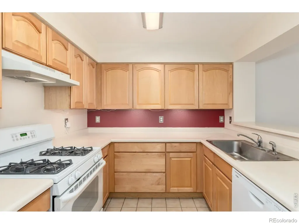1419 Red Mountain Drive Longmont CO 80504